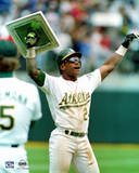 Rickey Henderson breaks SB record